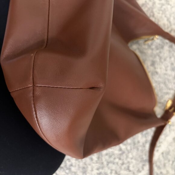 Cuyana Oversized Celestia Bag - Picture 10 of 16